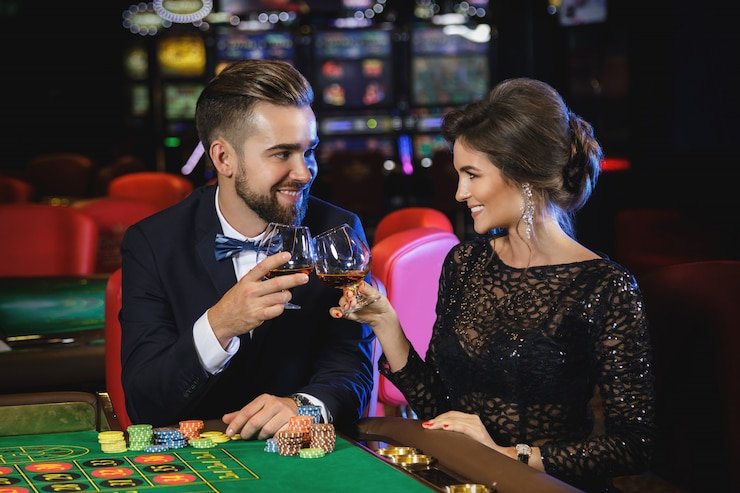 Filipino player using roswin mobile betting app on smartphone